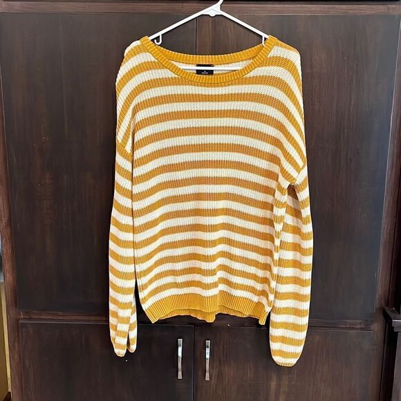 Blank Paige Yellow White Striped Crewneck Sweater Medium - Picture 1 of 4